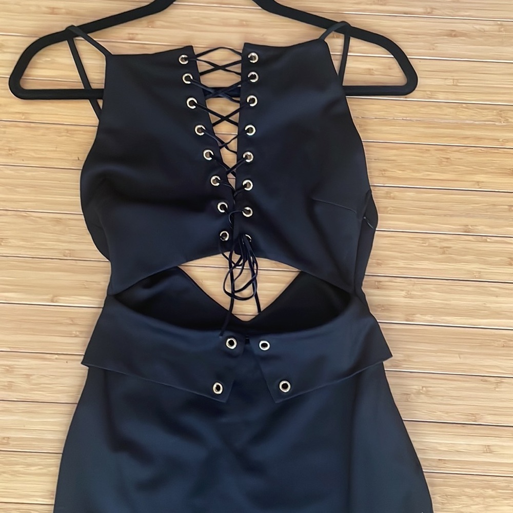 H:ours Sheath  Black Front Criss Cross Dress - Picture 3 of 6